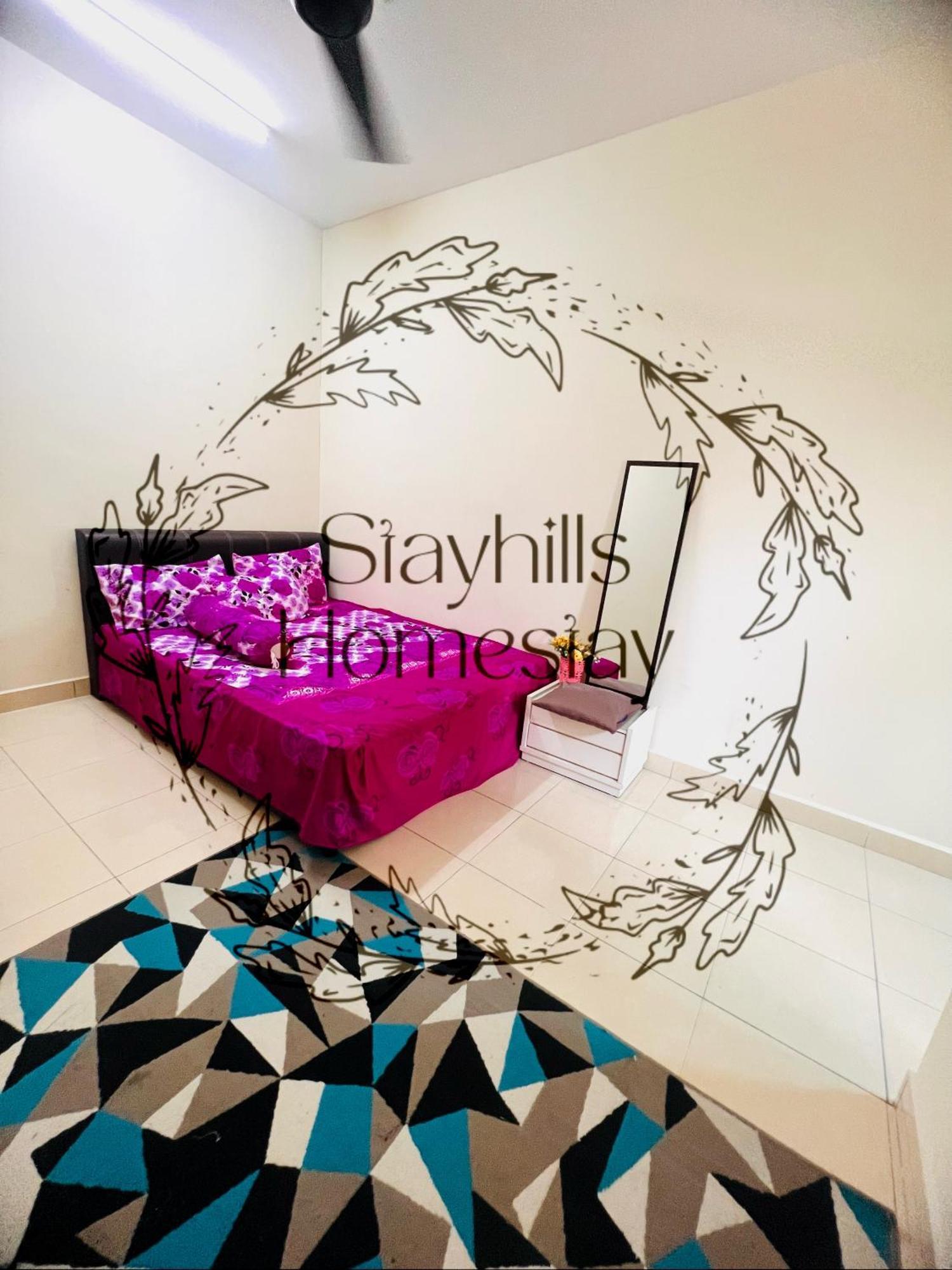 Astana Townhouse Bukitberuntung Livingroom Aircond *